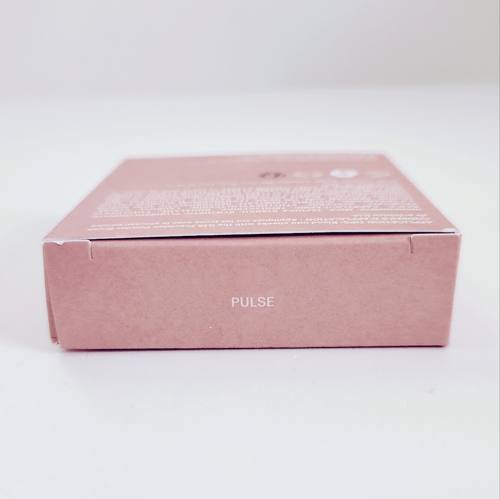 ILIA Soft Focus Blurring Blush Pulse - Picture 7 of 16